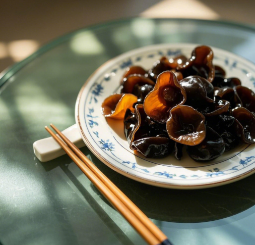 木耳久泡真的會(huì)產(chǎn)生劇毒嗎？食品安全檢測儀的原理與應(yīng)用